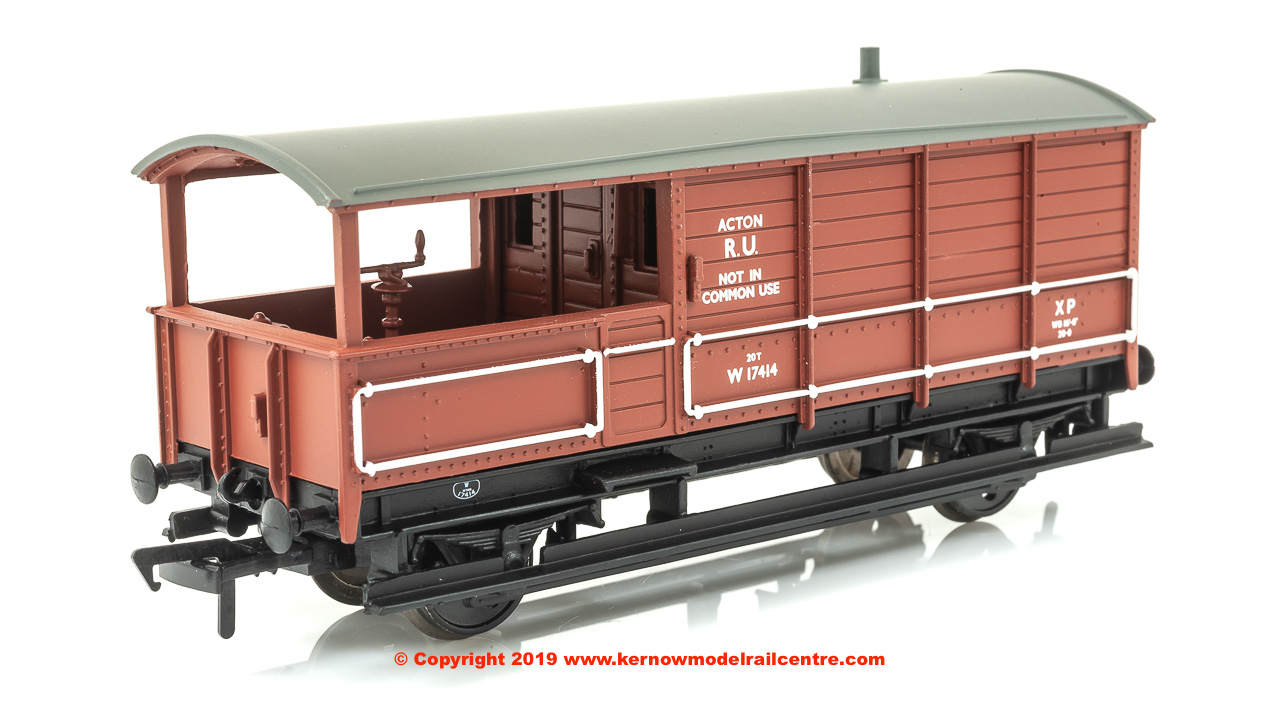33-307A Bachmann 20 Ton Toad Brake Van number W17414 in BR Bauxite livery